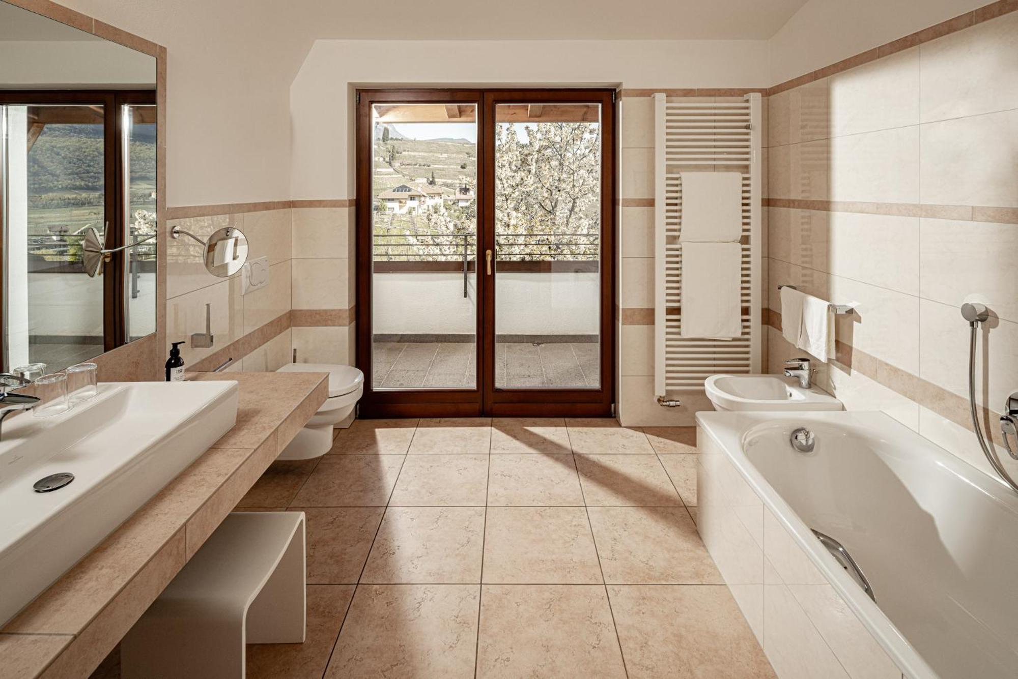 Hotel Haus am Hang Kaltern Zimmer foto
